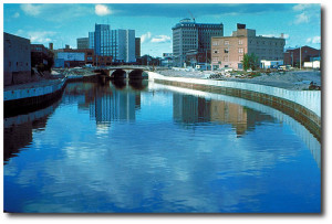 640px-Flint_River_in_Flint_MIchigan-DS